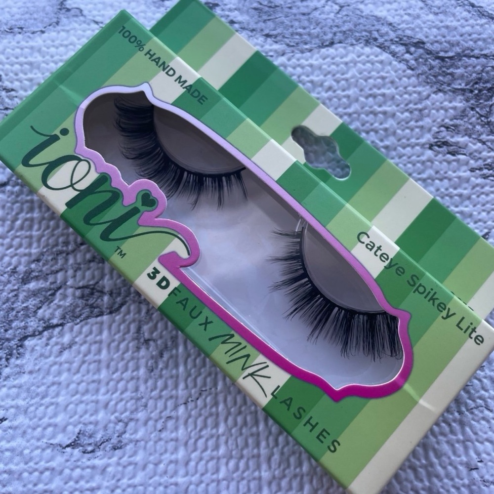 Ioni Lashes